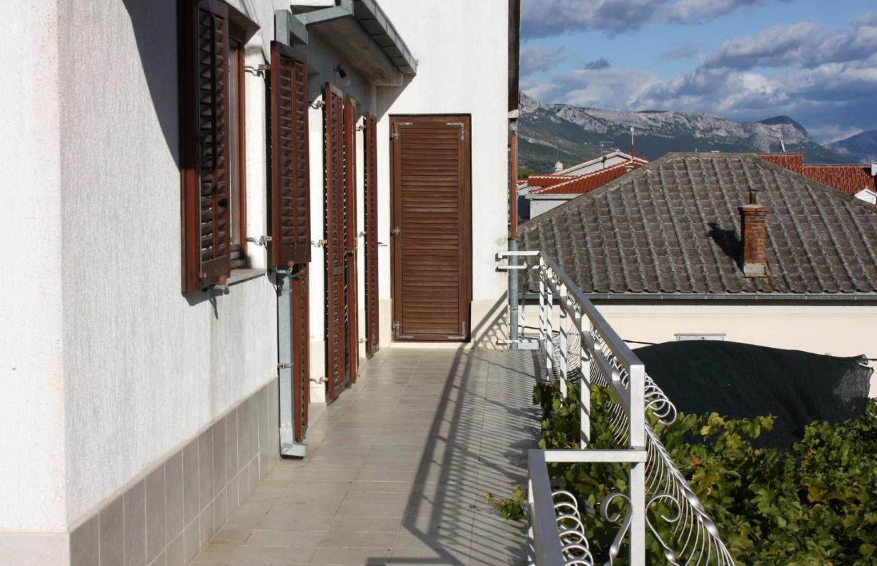 Apartments With A Parking Space Kastel Stafilic, Kastela - 5219 Dış mekan fotoğraf